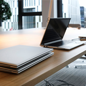 Informatique Ordinateurs portables et stations de travail pour les professionnels